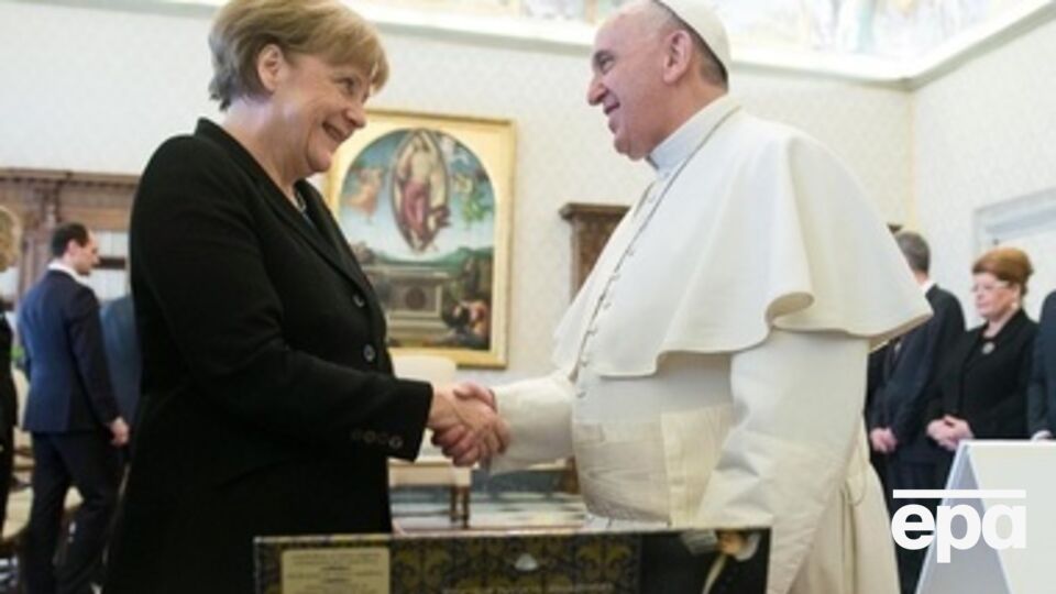 Меркель и Франциск обсудили ситуацию в Украине