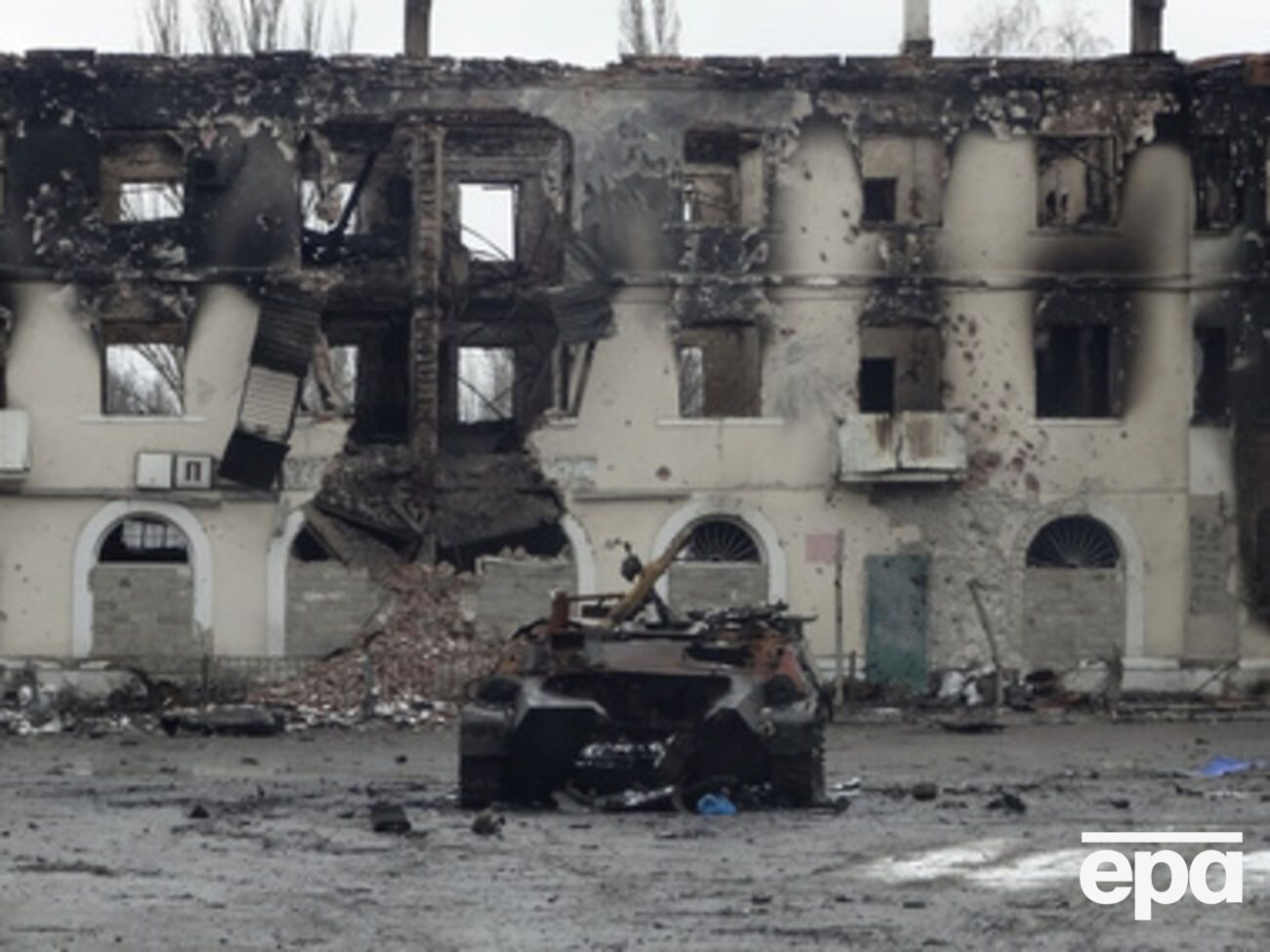 Завтра должен начаться отвод вооружений