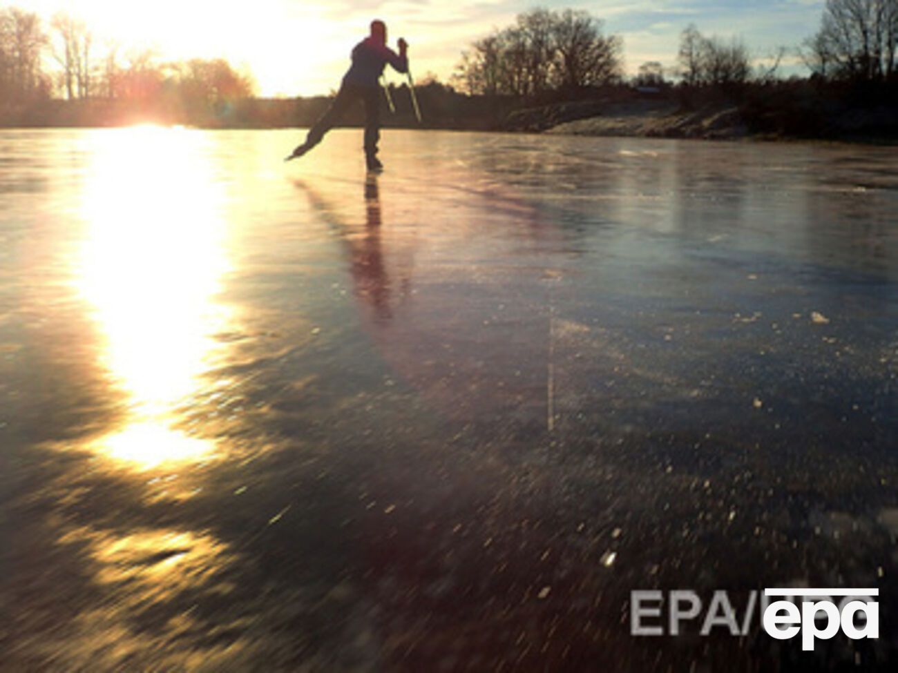 Синоптики предупреждают о густом тумане и гололедице