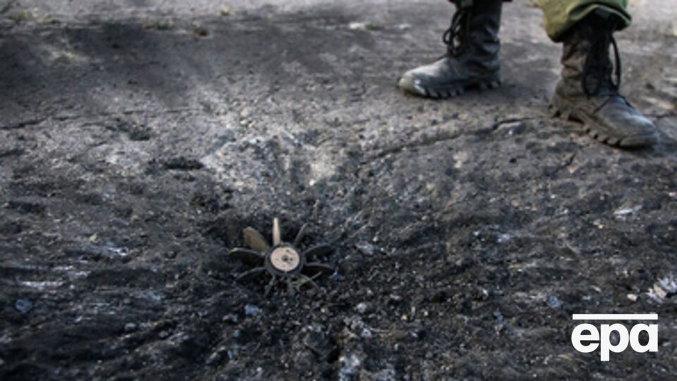 В ходе боевых столкновений ранены трое военных