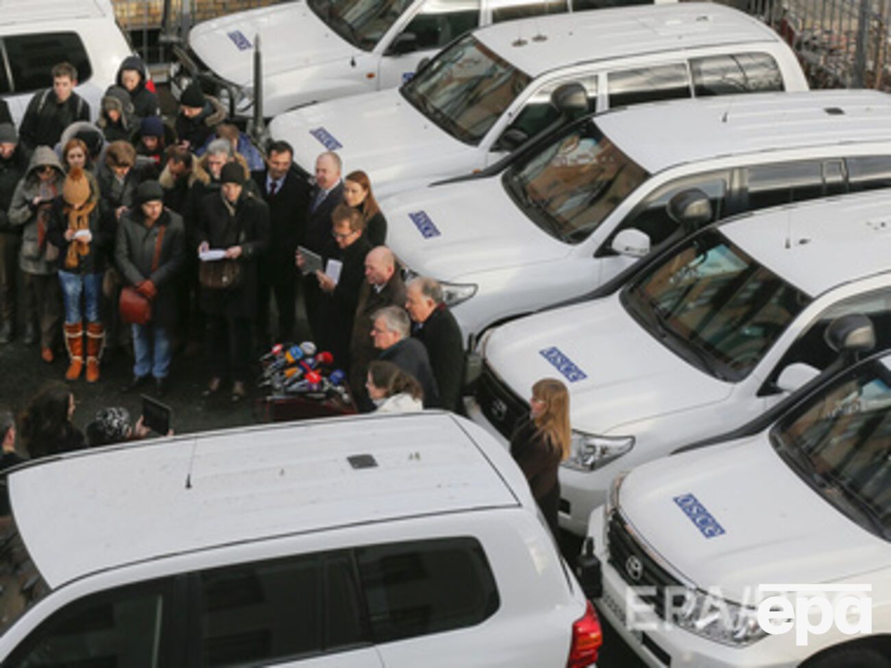 ОБСЕ:&nbsp;В ответ на сообщения СМИ информируем, что SMM в Украине не направляла колонну автомобилей сегодня в Дебальцево