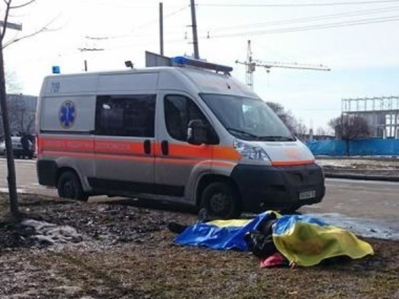 По информации ОБСЕ, взрывное устройство подорвали дистанционно