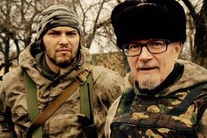 Аверин (слева) воюет на стороне боевиков