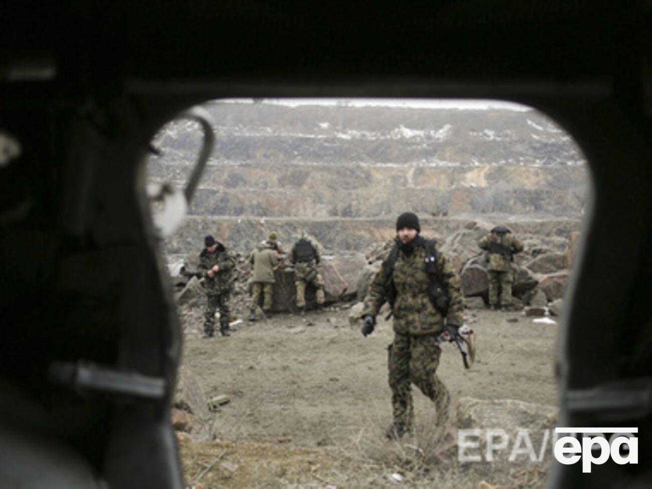 Обстрелы позиций украинских военных не прекращаются