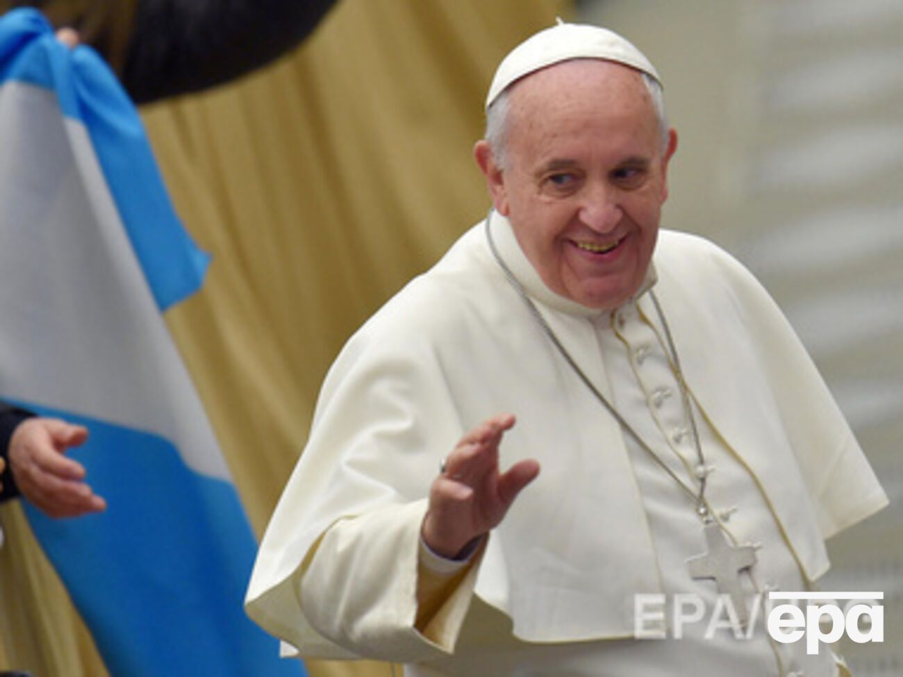 Папа Римский Франциск молится за мир в Украине