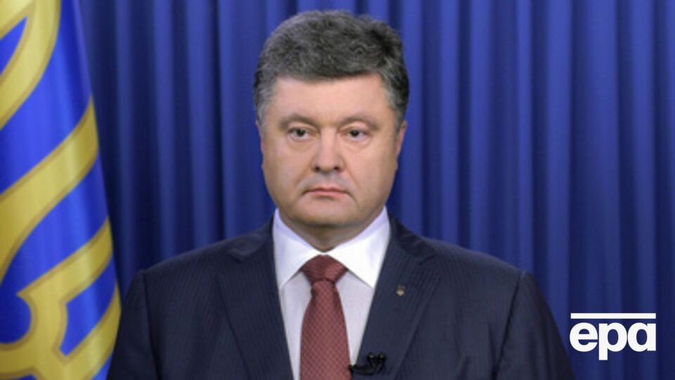 Порошенко заверил, что Украина будет бороться за Крым и население временно оккупированных территорий