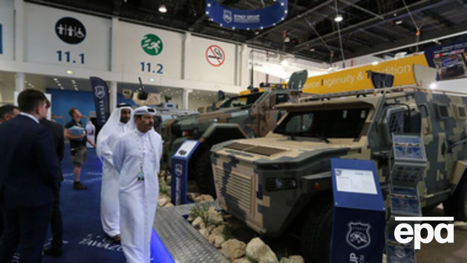 Порошенко посетит выставку оборонной промышленности