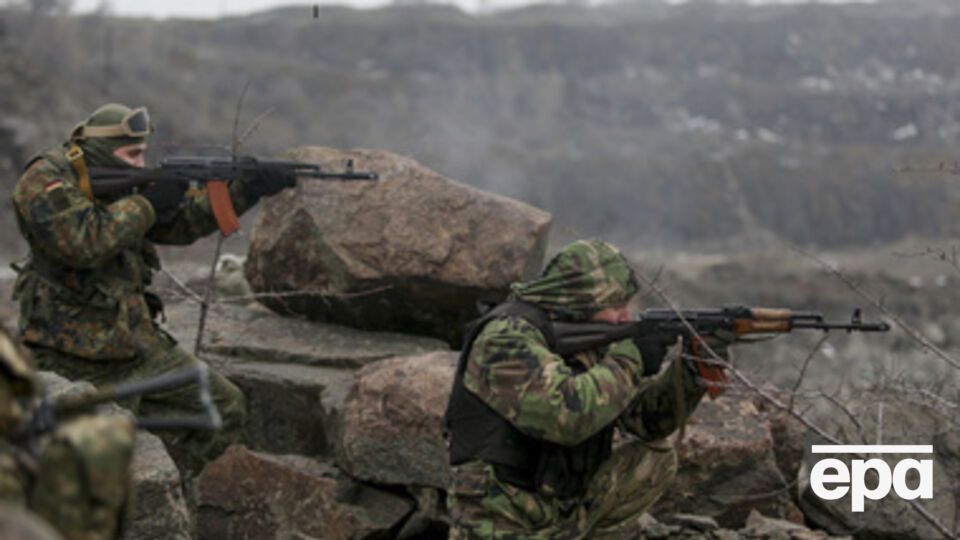 В боевых столкновениях за минувшие сутки погибли двое военнослужащих