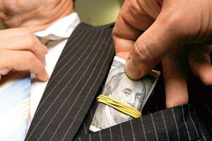 Марусов: Если на уровне деклараций кандидатов возникают вопросы о сомнительном прошлом претендентов, то каким будет директор структуры, которая должна решительно бороться с коррупцией в стране