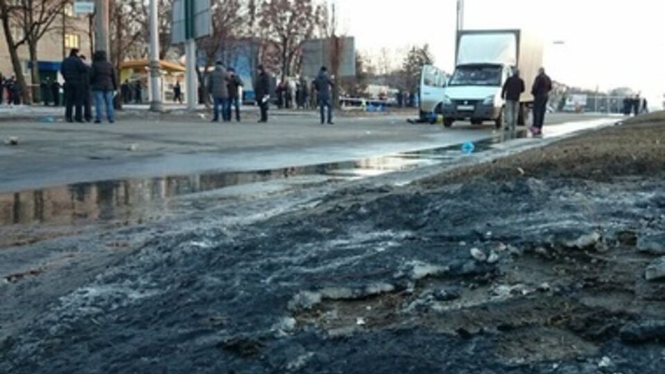 В результате теракта возле харьковского Дворца спорта погибли трое человек