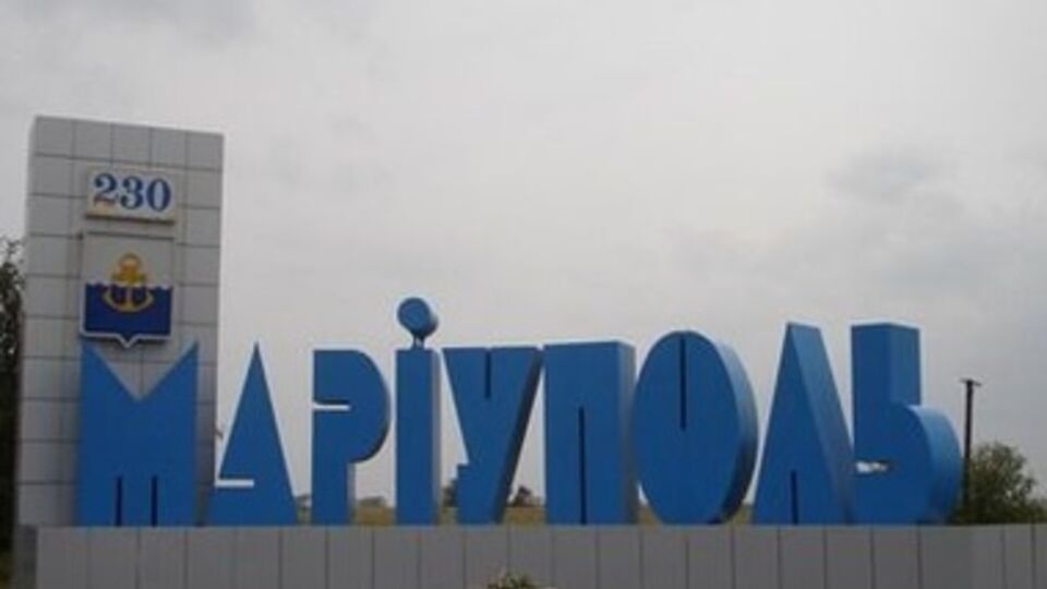 Несмотря на уверенную поддержку украинской власти местными чиновниками, советник бывшего губернатора Донецкой области Константин Батожский считает, что в Мариуполе примерно 50% населения поддерживает пророссийских боевиков