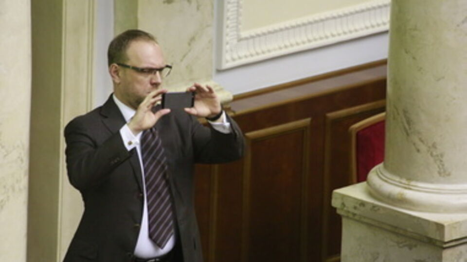 Автор постановлений Сергей Власенко