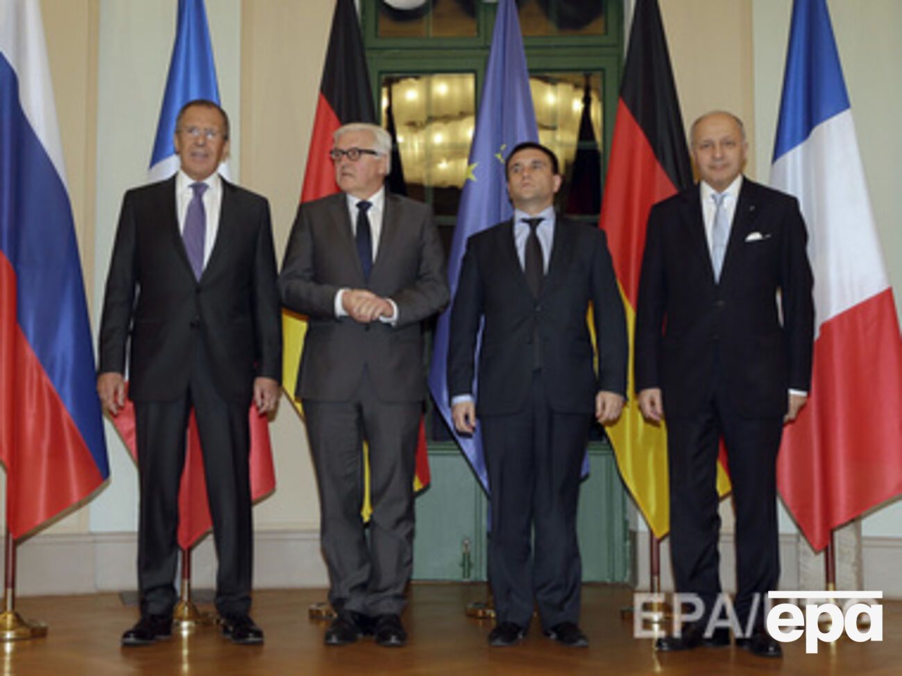 Министры впервые встречаются после подписания договоров в Минске 12 февраля