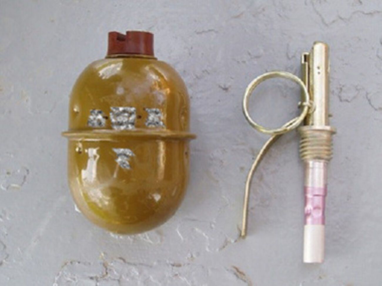 Инспектор и кинолог задержали подозрительного молодого человека в метро