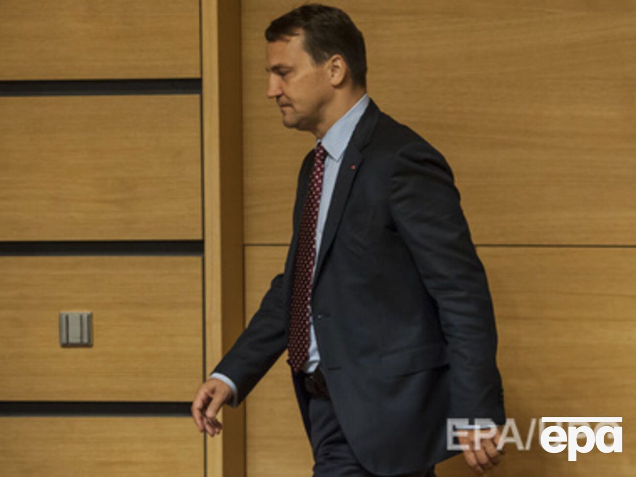 Сегодня в офисе Радослава Сикорского прошел обыск