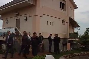 Сторона истца на судебное заседание не появилась