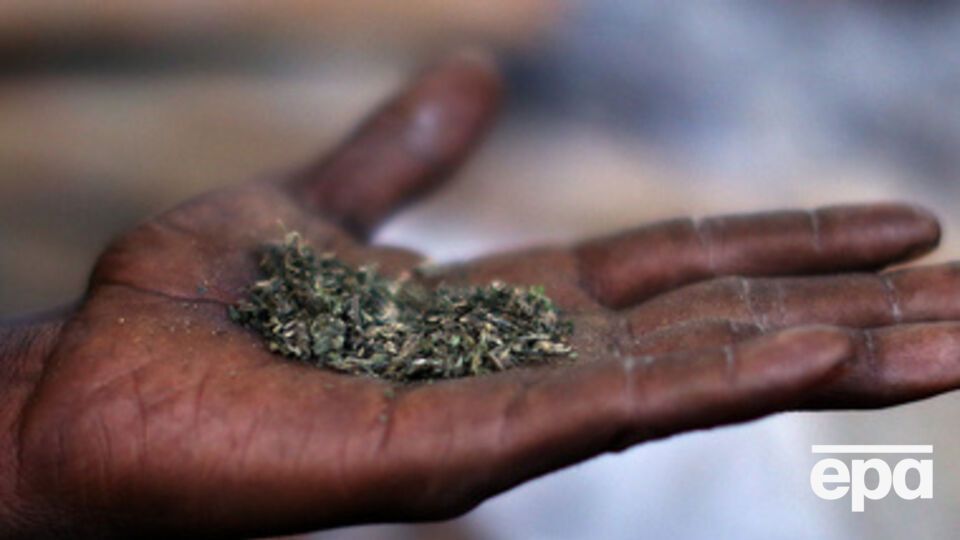 Курение марихуаны в общественных местах по-прежнему под запретом