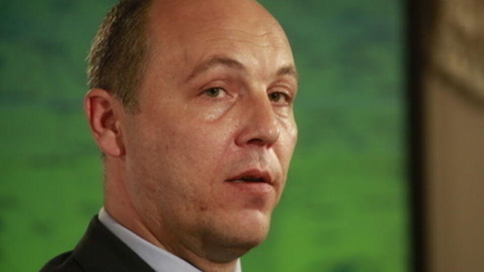 Парубий: Украине нужно высокоточное, а также противотанковое оружие