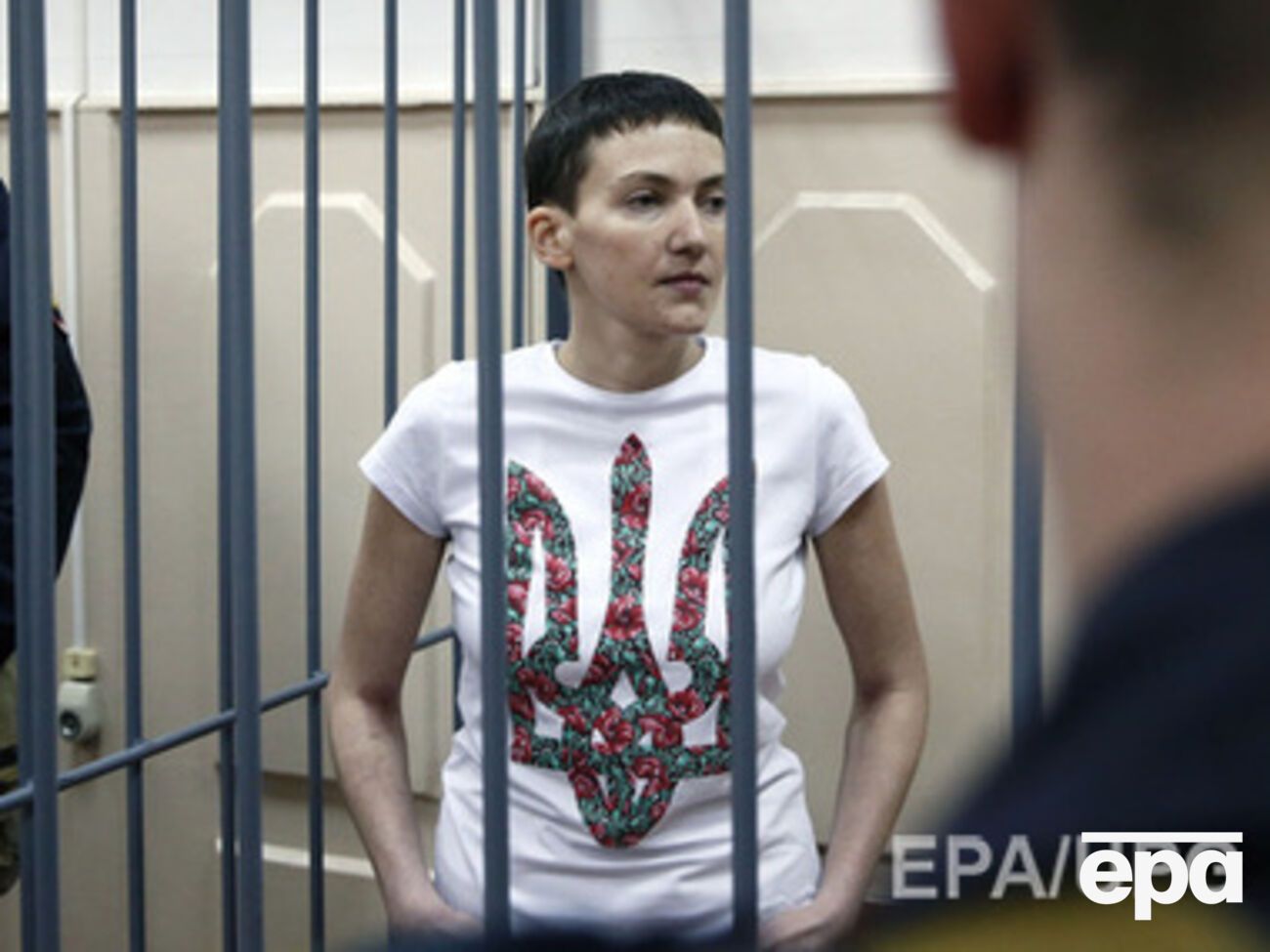 По мнению обвинения, на свободе Савченко "может продолжить преступную деятельность"