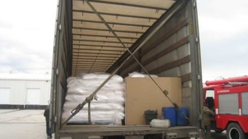 В Донецкую и Луганскую области доставили более 1650 тонн продуктов питания и товаров первой необходимости