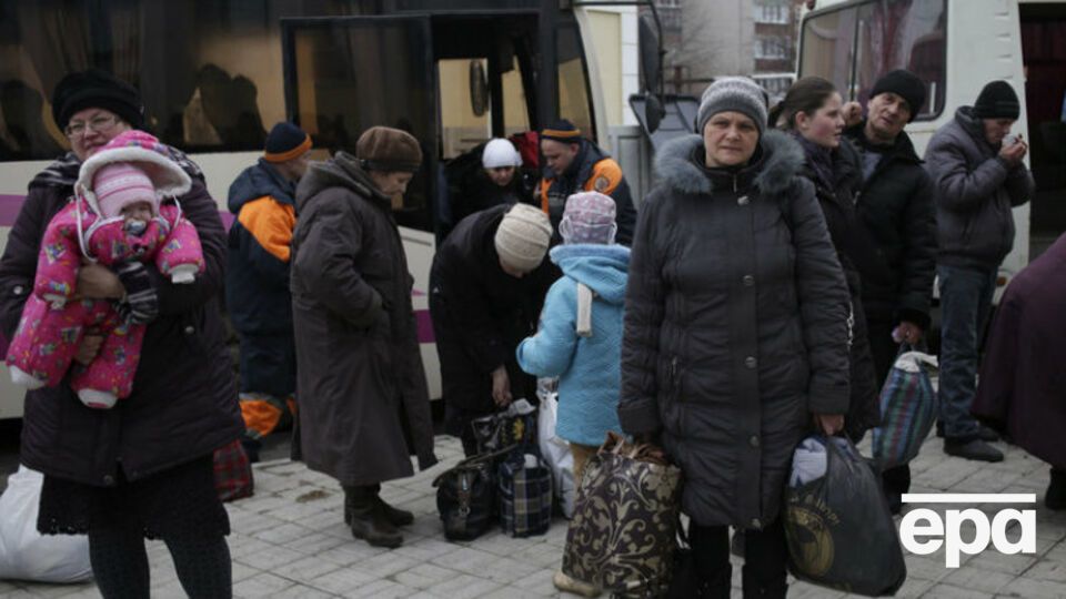 Из Крыма и Донбасса продолжают переселяться люди