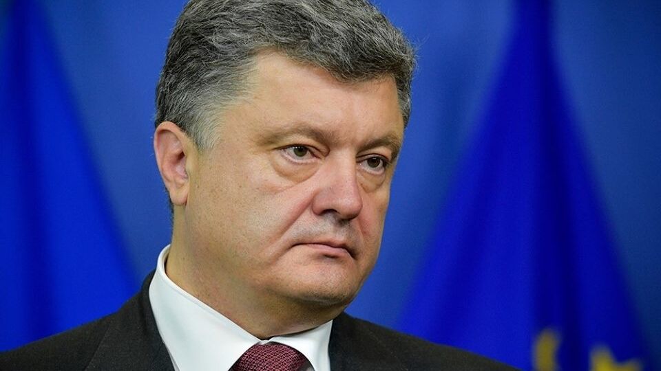 Порошенко подписал закон о военно-гражданских администрациях