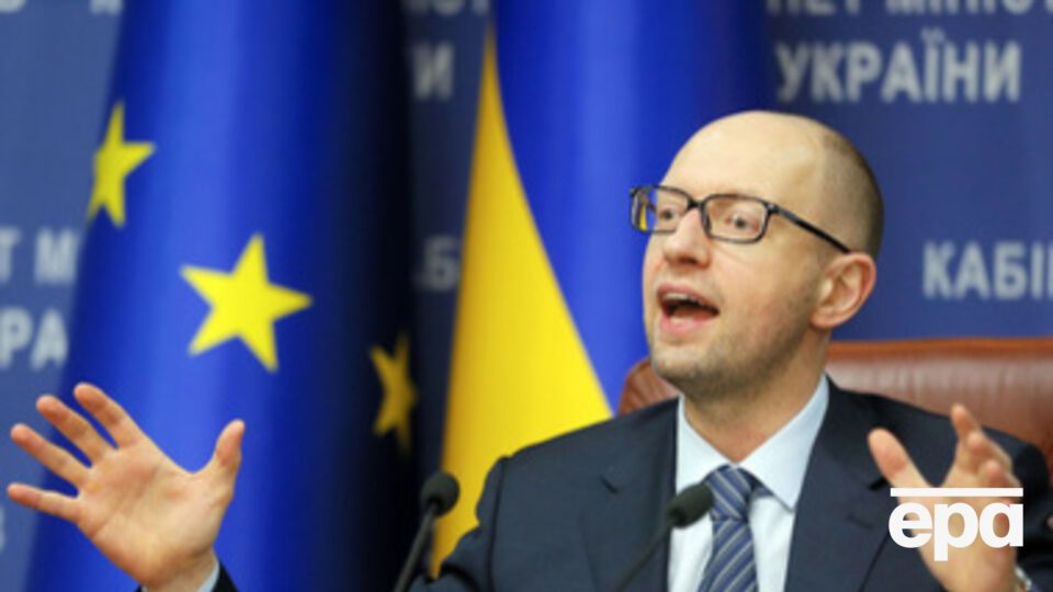 Яценюк попросил помощи у Красного Креста