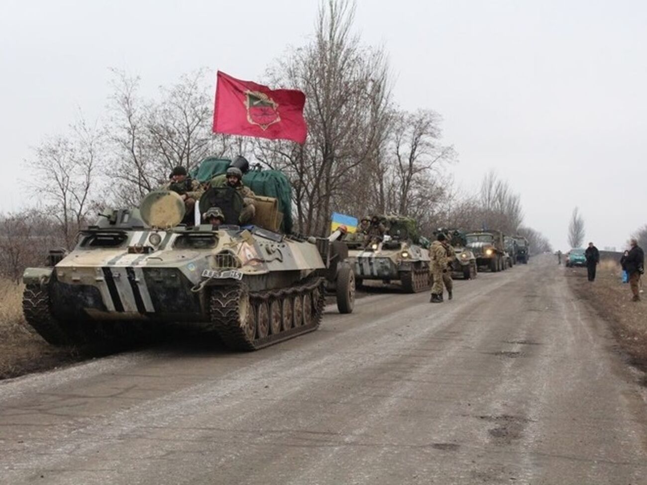 Сегодня Украина начала отвод вооружений от линии соприкосновения