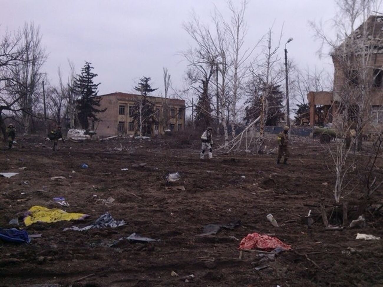 В Песках происходят перестрелки из стрелкового оружия и гранатометов