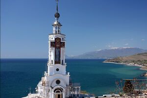 Кроме перерегистрации, у религиозных общин появились проблемы с финансированием, распространением своих материалов, со связью и взаимоотношениями с представительствами за пределами Крыма