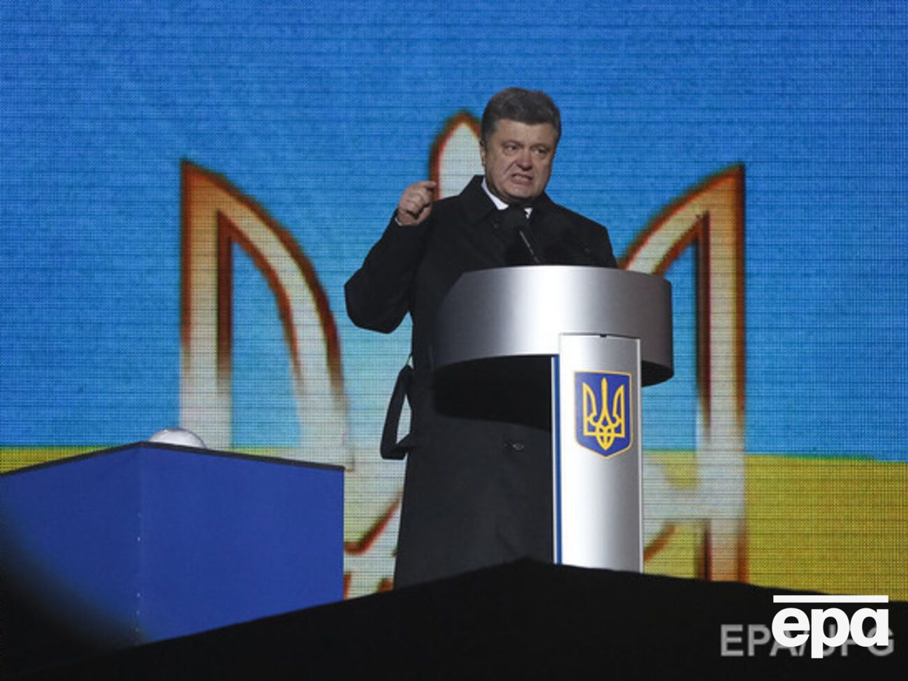 Порошенко:&nbsp;Минские соглашения постоянно нарушаются нашим противником