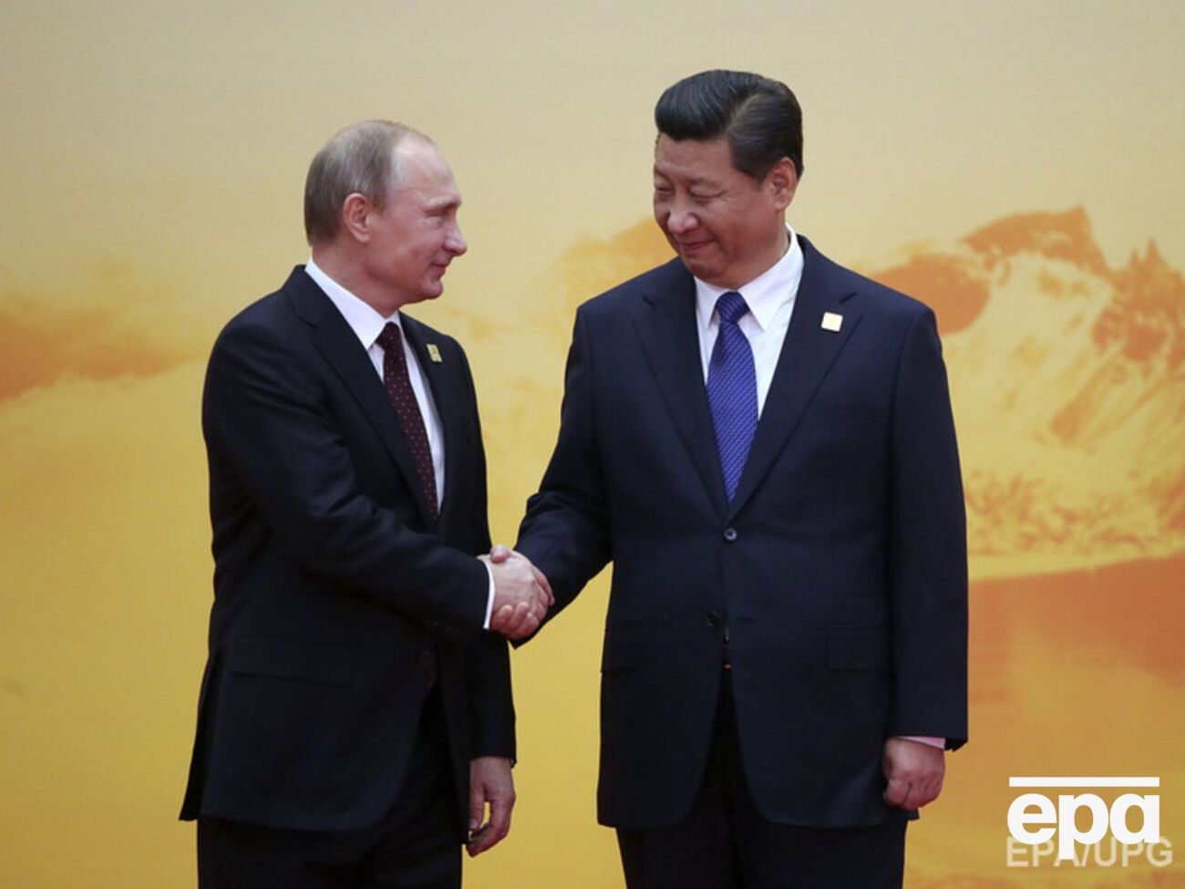 Reuters:&nbsp;Китай ведет осторожную политику, чтобы не оказаться втянутым в борьбу между Россией и Западом из-за будущего Украины и в то же время не желая оттолкнуть ключевого союзника