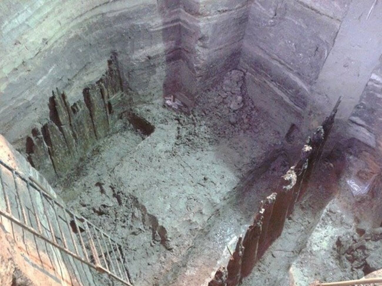 Ученые предполагают, что это фрагмент улицы&nbsp;XI&ndash;XIII веков