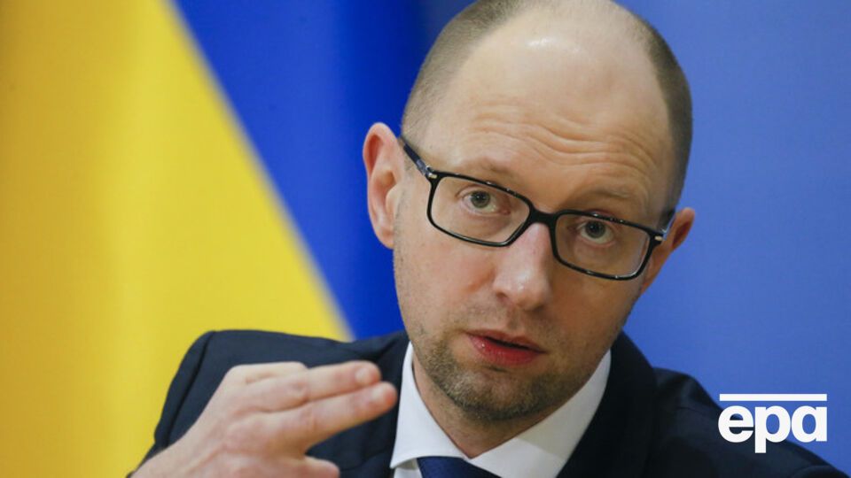 Яценюк прогнозирует начало экономического роста на 2016 год