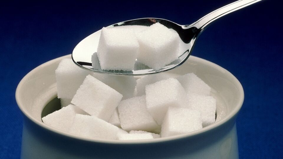 Подорожание сахара специалисты связывают с колебаниями курса гривны