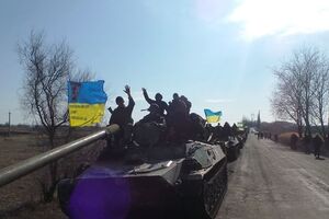 В зоне АТО продолжается отвод тяжелой техники ВСУ