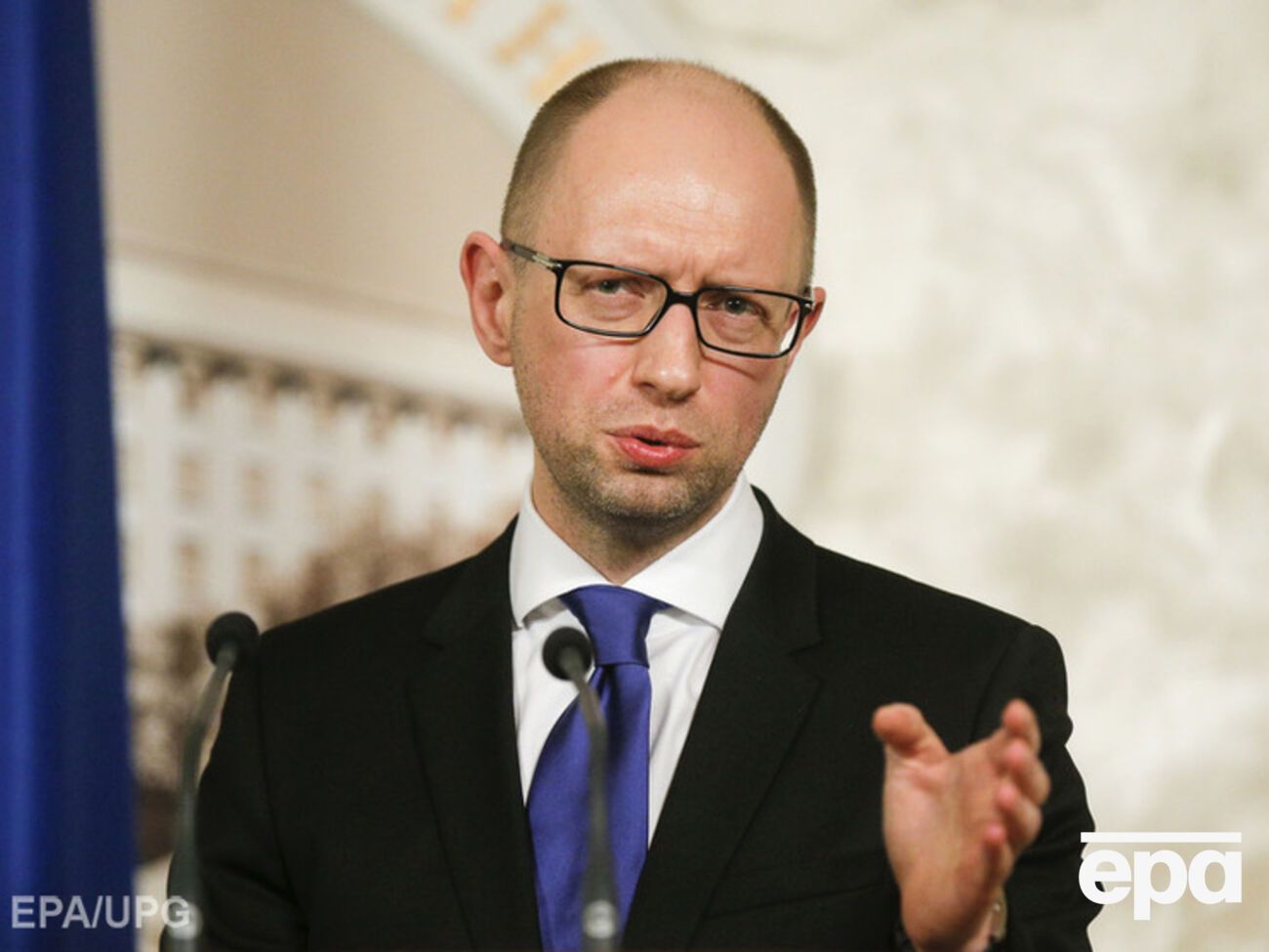 Яценюк заявил, что Украина в несколько раз сократила объем закупок газа в России