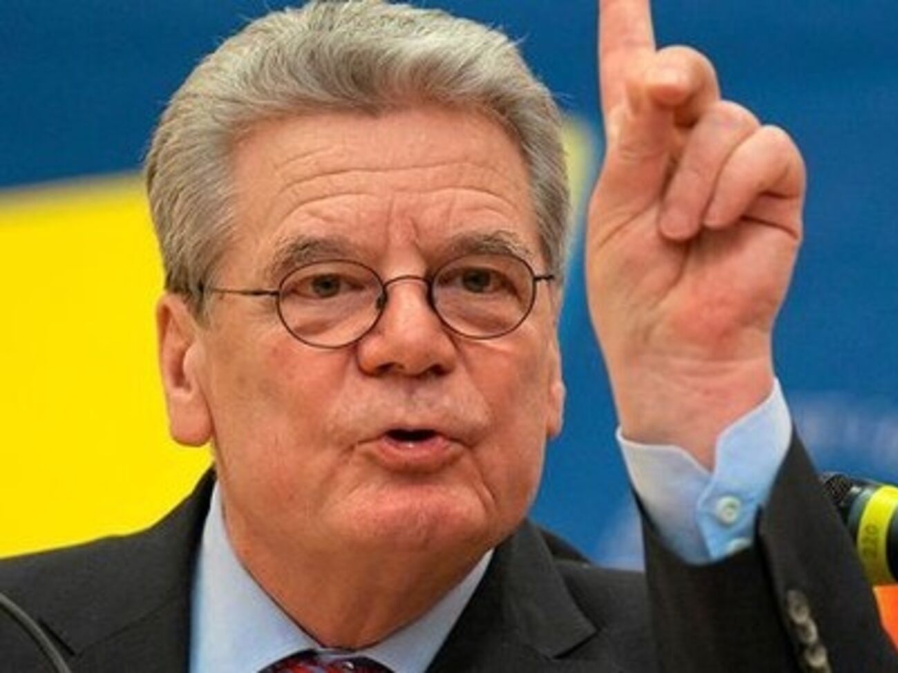 Гаук против поставок оружия в Украину