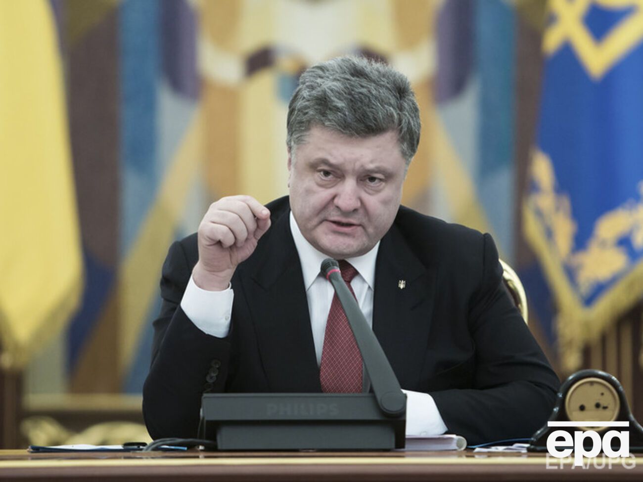 Борис Немцов должен был обнародовать доказательства участия российских войск в украинском конфликте, заявил президент Украины Петр Порошенко