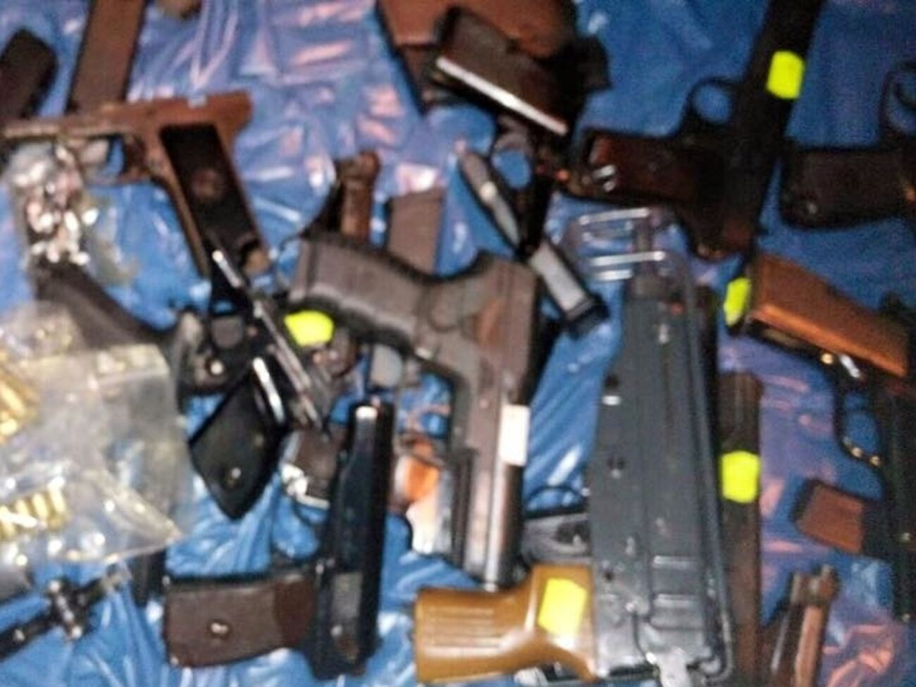 Арсенал, найденный в багажнике автомобиля под Киевом