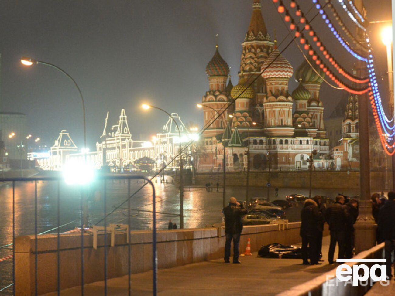 Чем громче хор пропагандистов, тем тверже уверенность, что без прямых указаний действующей власти убийство Немцова не обошлось, считает Подрабинек