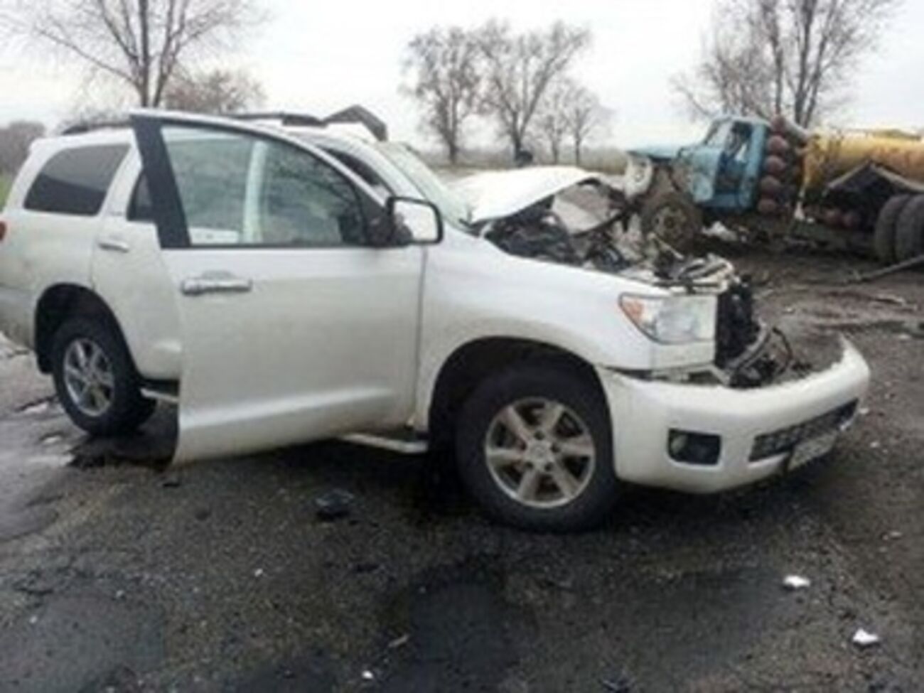 Автомобиль Кузьмы выехал на встречную полосу