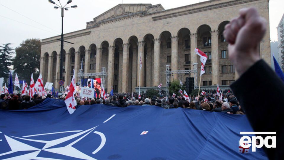 В НАТО заметили поставки российского оружия на Донбасс