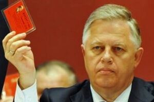 24 декабря Киевский апелляционный административный суд отменил решение о приостановлении производства по делу о запрете деятельности КПУ