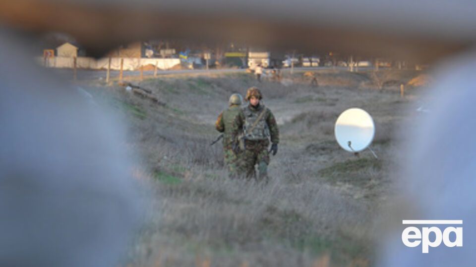 Российские военные укрепляют позиции вблизи КПП "Чонгар"