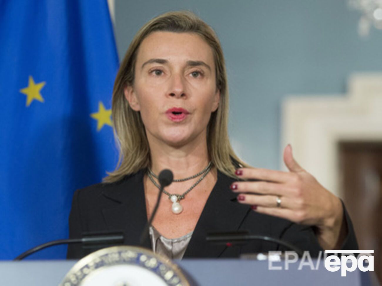 Могерини призвала прекратить обстрел мирных жителей и дать им покинуть регион