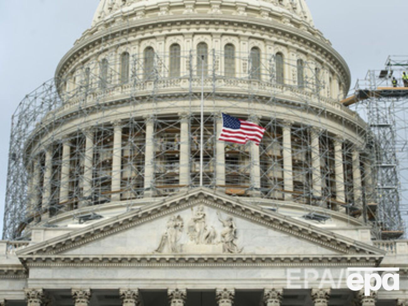 Сенаторы призвали Обаму усилить помощь Украине