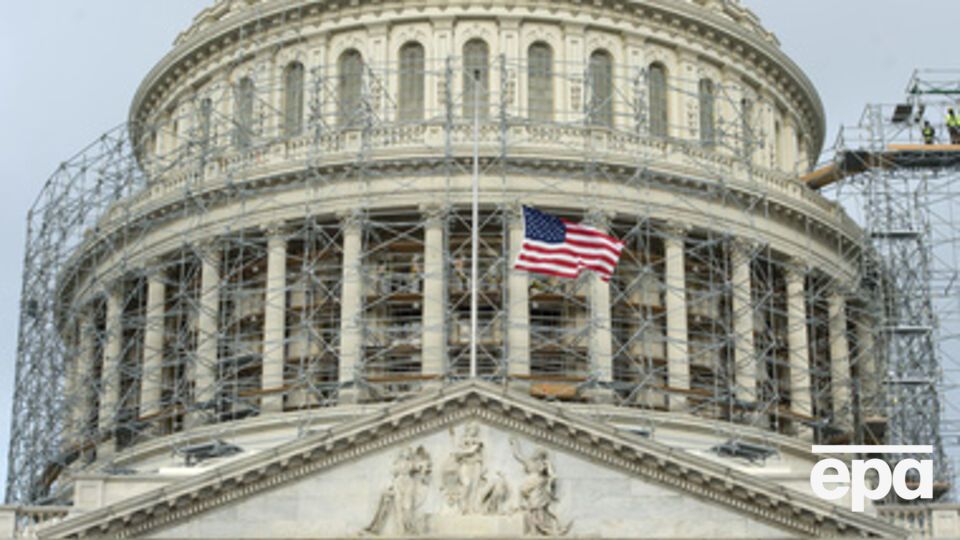 Сенаторы призвали Обаму усилить помощь Украине