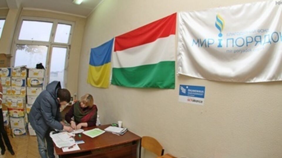 25 из 40 кг помощи --- продукты питания