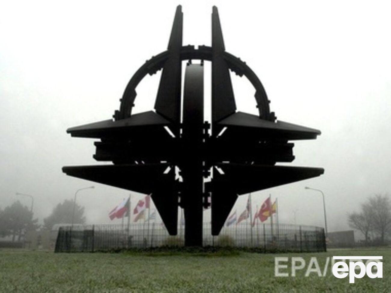 Сегодня состоится встреча министров обороны стран НАТО